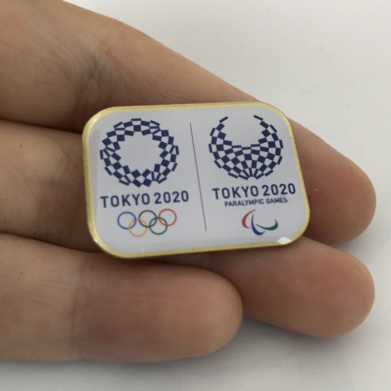 Номер олимпиады 2020 года арабскими. Олимпийский символ Токио 2020. Олимпийские сувениры. Значки олимпиады 2020