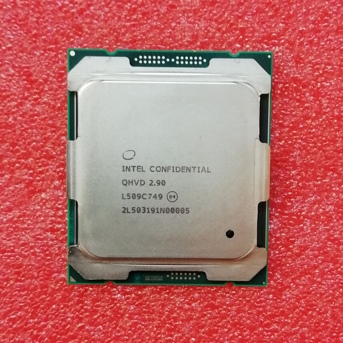 Процессор xeon e5. Intel xeon e5-2667 v4 lga2011-3, 8 x 3200 мгц. E5 2667 v2. Процессор intel xeon e5-2640. Xeon e5-2690 2.